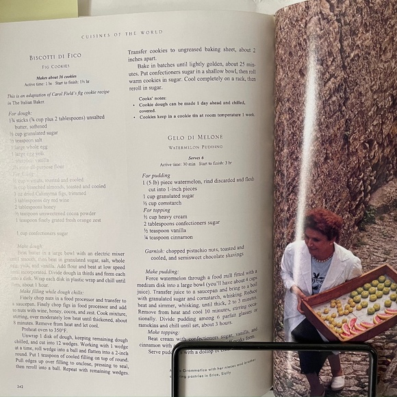 The Best of Gormet 2001 " A Vintage and Romantic cook Book ". - Picture 6 of 12